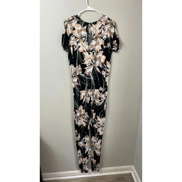 Asos Womens Black Tan Jumpsuit Size 8 Maternity Floral Short Sleeve Keyhole - Picture 7 of 8